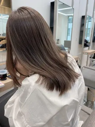 ミディアム カラー レイヤー/ベージュ/ どますず🌺のヘアスタイル