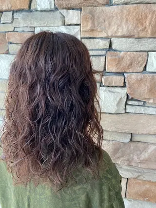 セミロング パーマ スパイキーショート パーマ　具志堅　太志のヘアスタイル