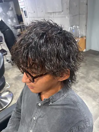 メンズ 🪽直毛男子の救世主 🪽フェザーパーマのヘアスタイル