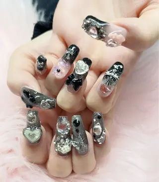 ネイル MoonNail ユリ🌸のネイルデザイン
