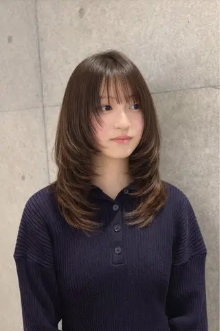 セミロング 南 菜花のヘアスタイル