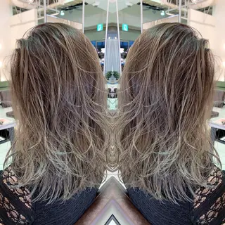 セミロング カラー 青木 茂樹⭐️ 透明感カラーのヘアスタイル