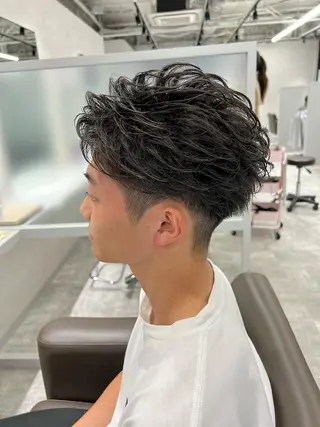 ショート カラー パーマ メンズ 関西センターパート メンズモデル募集のヘアスタイル