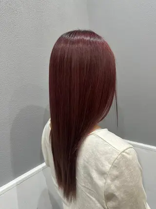ミディアム miloc MOMOKAのヘアスタイル