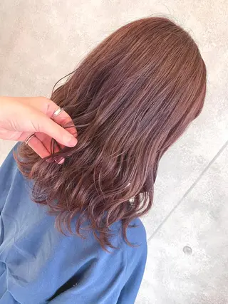 ミディアム カラー ベージュ指名No1 加賀詩織のヘアスタイル