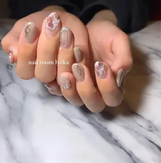 ネイル ﾈｲﾙﾙｰﾑﾘｯｶ 𝐦𝐚𝐲𝐮のネイルデザイン