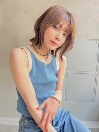 ミディアム カラー 似合わせベージュ 🍯ayumi🍯のヘアスタイル