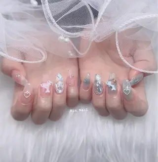 ネイル Hin Nailsのネイルデザイン