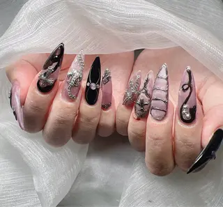 ネイル Lee Nailsのネイルデザイン