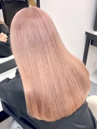 ロング wistell所属・ハイトーン/艶カラー sarina🩷のヘアスタイル