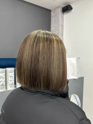 カラー MEMENTO YUZUのヘアスタイル
