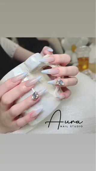 ネイル Aura Nail Studioのネイルデザイン