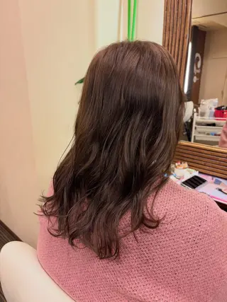 ロング カラー 西形 梨瑚のヘアスタイル