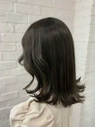 ミディアム 矢澤 明日香のヘアスタイル