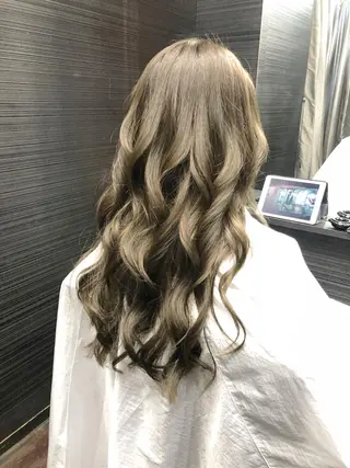 ロング カラー 山本 雅由のヘアスタイル