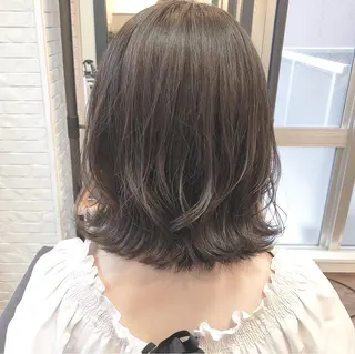 ミディアム 伊藤 さやかのヘアスタイル