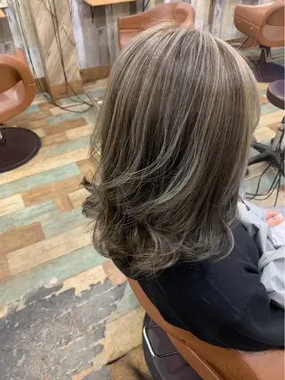 セミロング カラー Hair's RooMのヘアスタイル