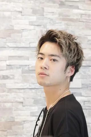 ショート パーマ メンズ 工藤 勇樹のヘアスタイル