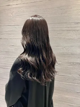 ロング カラー サキ🤍ハイトーン 🩰くびれ巻きヘアのヘアスタイル
