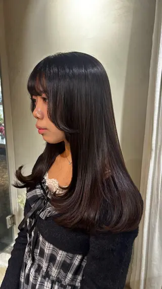 カラー Asumi/丸の内 /ブリーチ/花屋併設のヘアスタイル