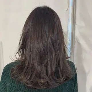 セミロング カラー 加藤 綾華のヘアスタイル