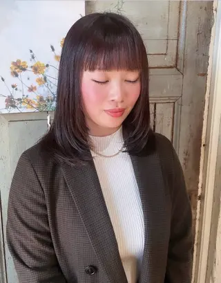 ミディアム 尾崎 由依のヘアスタイル