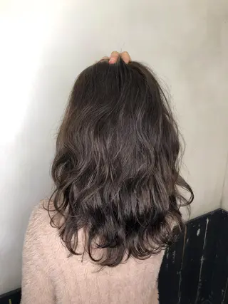 セミロング カラー パーマ 美髪矯正 🌈髪質改善 山下のヘアスタイル