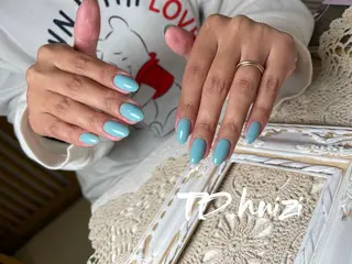 ミディアム めぐみのネイルサロン スタッフ練習のネイルデザイン