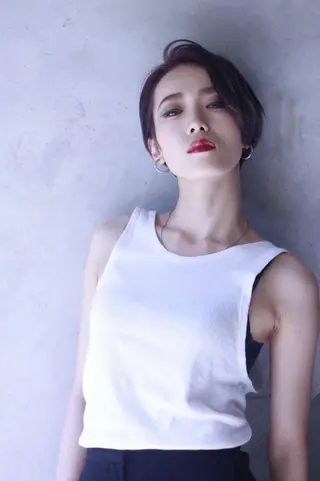 ショート カラー マツエク・マツパ ネイル 君野 彰治のヘアスタイル