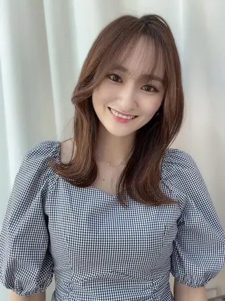 ミディアム Toiro所属・🤎小顔レイヤー /ベージュ🤎友香のヘアスタイル