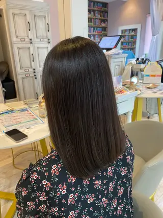 ミディアム かまだ しおりのヘアスタイル