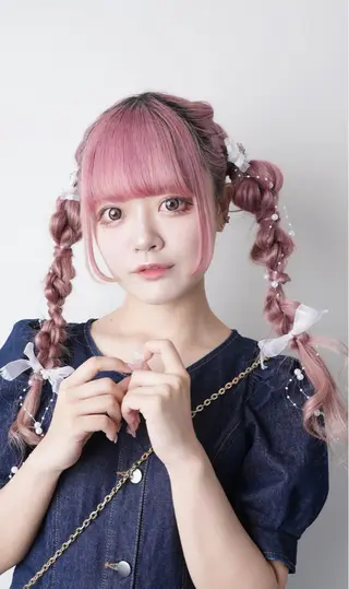 ヘアアレンジ 推し活専用 【派手髪】飯野ゆかりのヘアスタイル