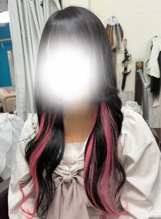 ロング 川本 葵のヘアスタイル