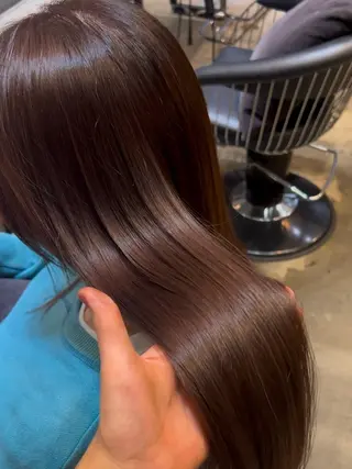 セミロング 縮毛矯正・似合わせ タナカ レイヤのヘアスタイル