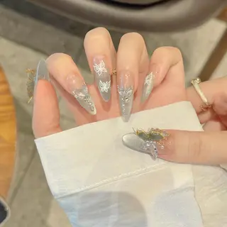 ネイル KIMI 🐰のネイルデザイン