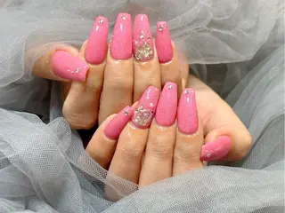 ネイル Nail Salon KURELLYのネイルデザイン