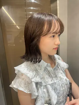 ミディアム カラー yui/ layer cutのヘアスタイル