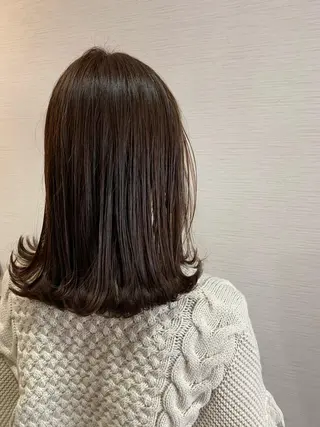 ミディアム カラー 蓮見  友里のヘアスタイル