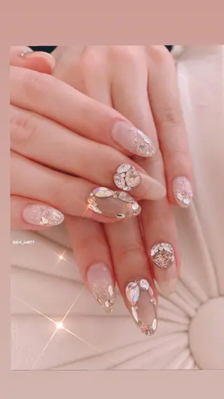 ネイル JINI NAIL所属・ジニ ネイルのネイルデザイン