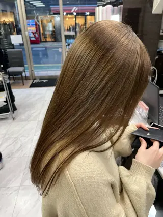 ロング カラー ☘️上村 ☘️髪質 改善/透明感カラーのヘアスタイル