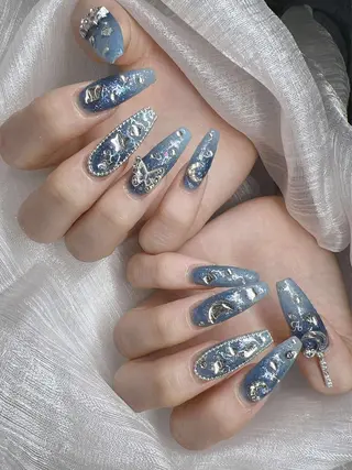 ネイル Lee Nailsのネイルデザイン
