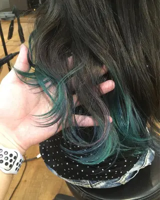 ミディアム カラー 菅村 勇亮のヘアスタイル