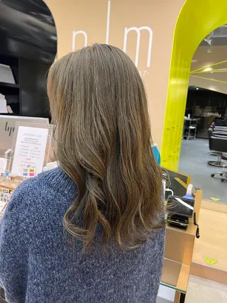 ロング カラー パーマ ヘアアレンジ 山下 とよかのヘアスタイル