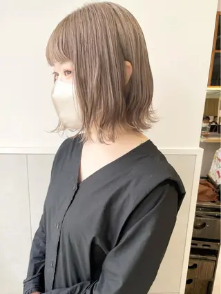ミディアム カラー 齋藤 咲のヘアスタイル
