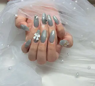 ネイル KARI ネイルサロンのネイルデザイン