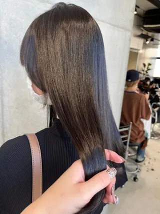 ロング カラー 透明感/オリーブ/ グレージュ/YUKAのヘアスタイル