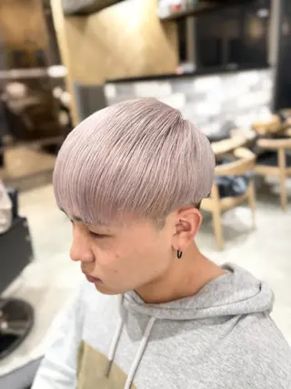ショート カラー メンズ ハイトーン×レイヤー ／遠藤将太のヘアスタイル