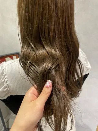 セミロング カラー yumemiレイヤー ✴︎ 透明感カラーのヘアスタイル