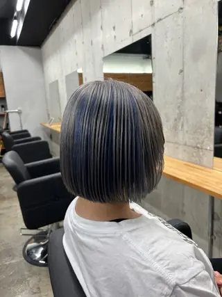 ショート カラー mono / Manatoのヘアスタイル