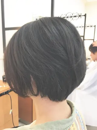 ショート ブリーチ/バレイヤ ージュ川端裕司のヘアスタイル